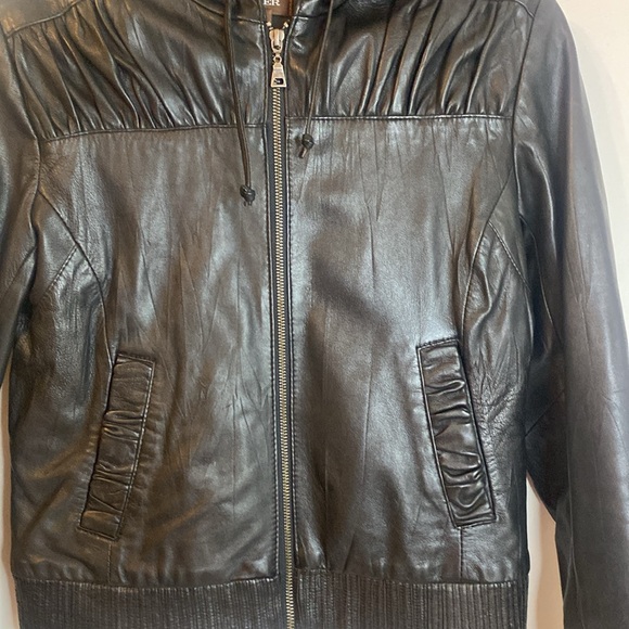 Danier Black Leather Aviator Bomber Jacket - Woman Small - Picture 5 of 8